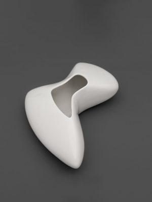 Low Nila Vase, in ceramic, glossy white