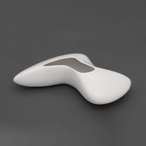 Low Nila Vase, in ceramic, glossy white