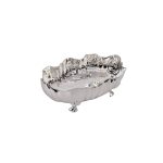Oval Center Table with Feet